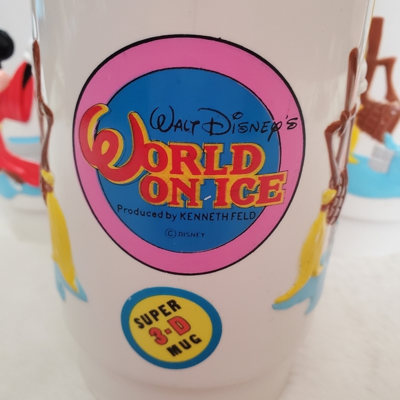 Vintage Disney-on-Ice Souvenir Mugs. Set of 3. - Picture 3 of 9